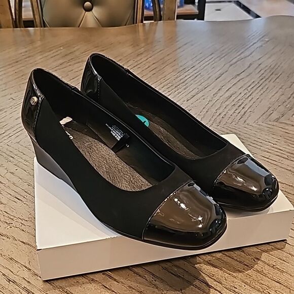 Black pumps size 7.5 NWOT - Picture 9 of 9